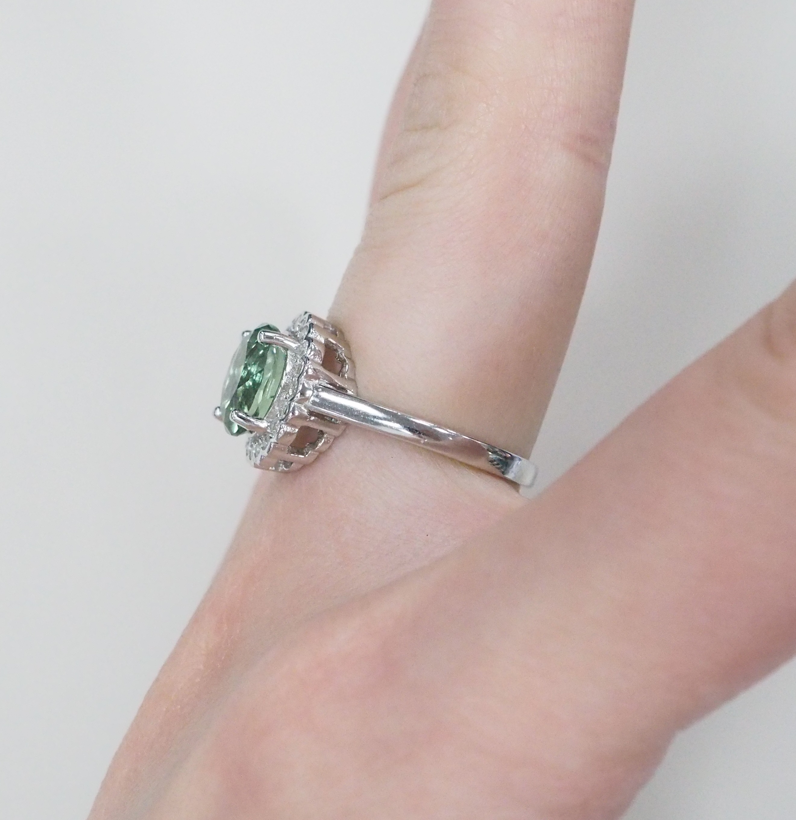 Серебряное кольцо с флюоритом